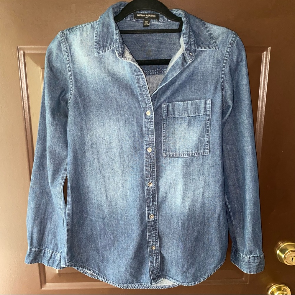 Banana Republic denim Button up